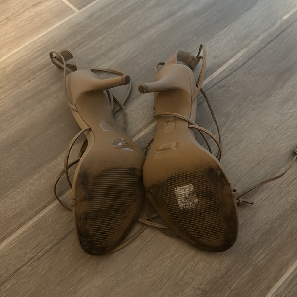 Heels - Picture 2 of 2
